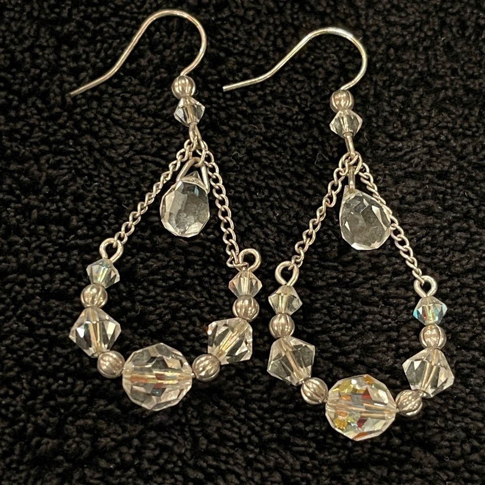 Stunning Swarovski Crystal drop earrings.